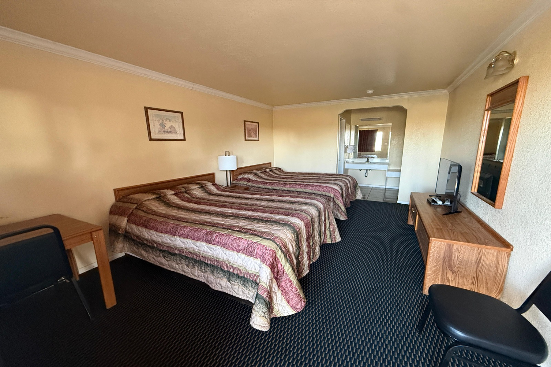 Modern Double Bed Retreat Modern Double Bed Retreat