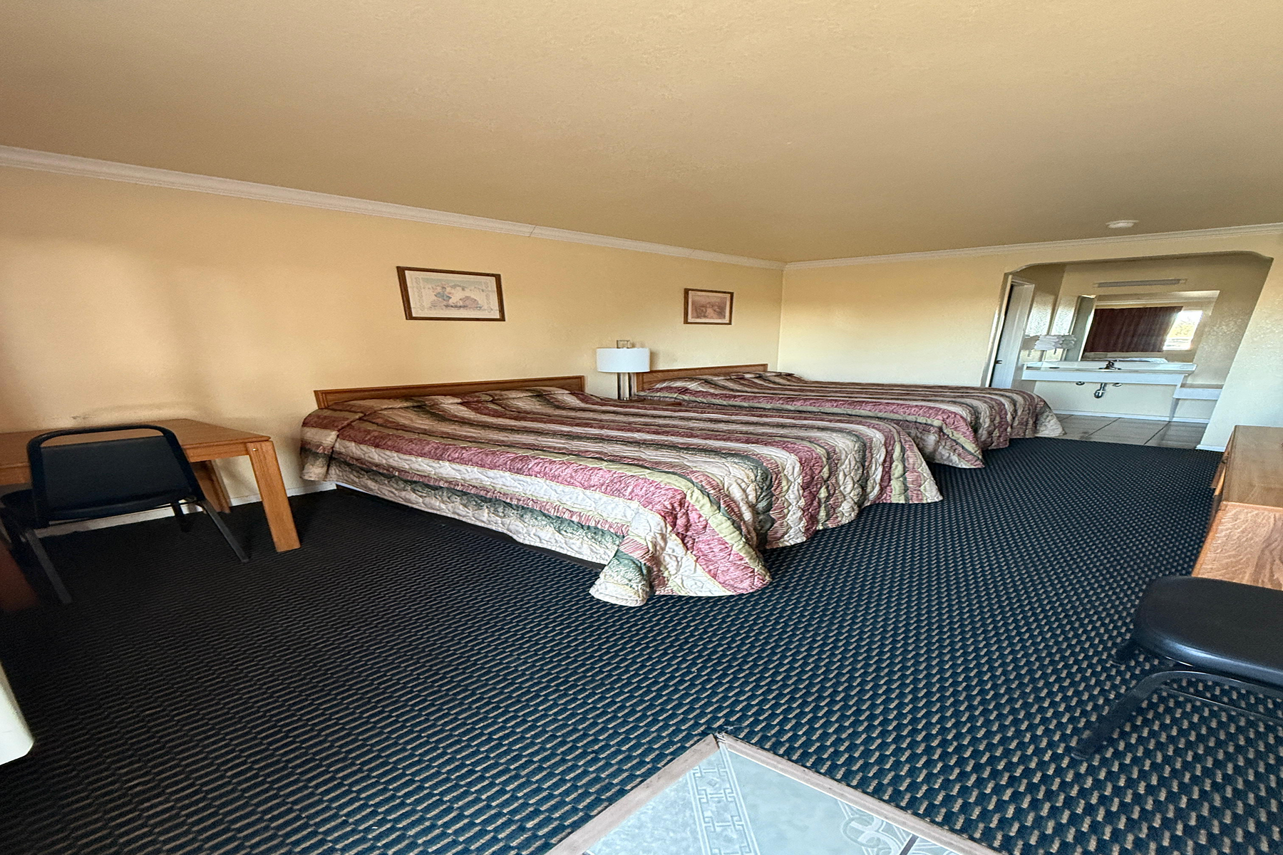 Spacious Double Bed Luxury Spacious Double Bed Luxury